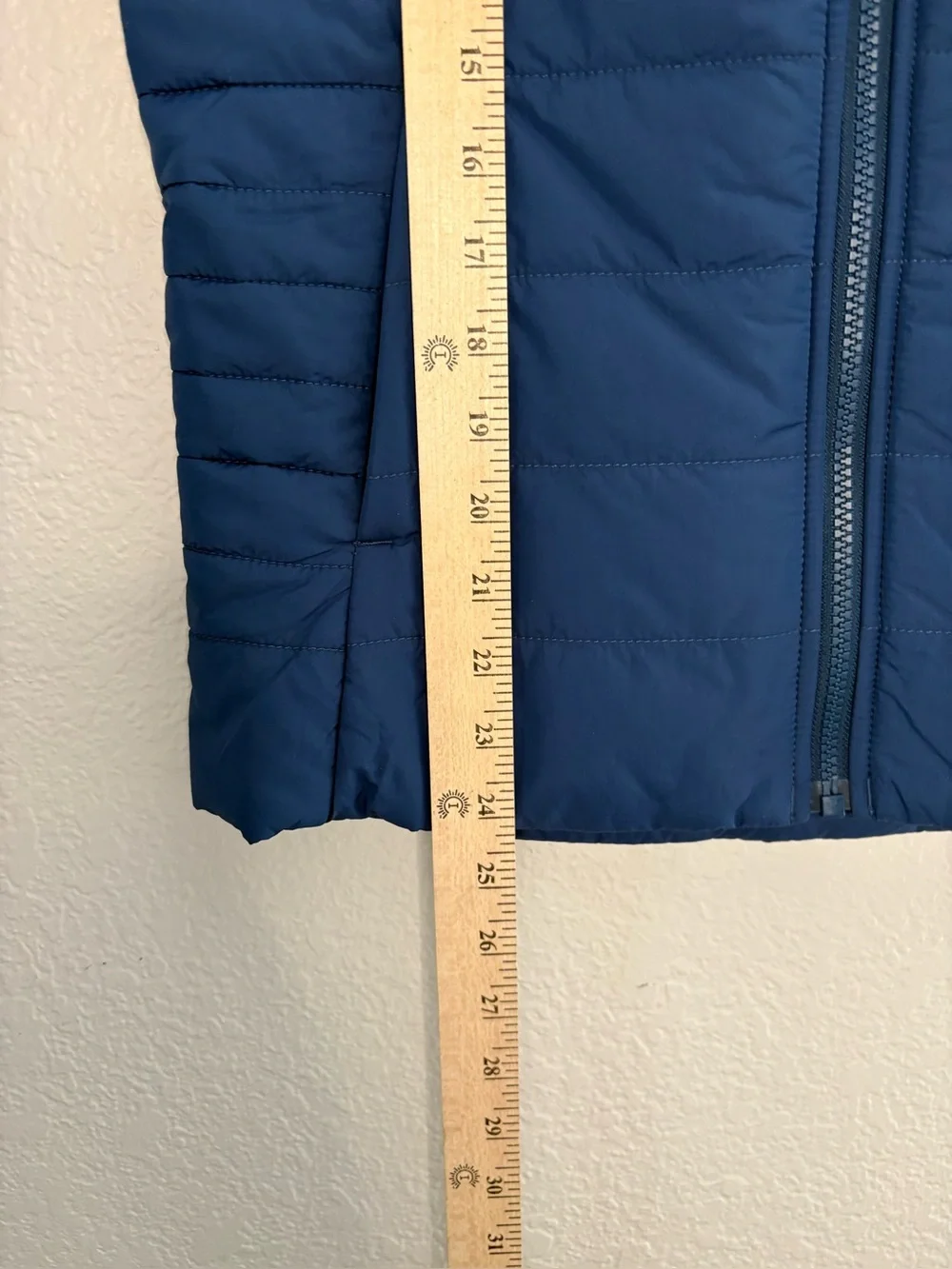 The North Face Blue Teal Puffer Vest Winter Girls Large 14/16